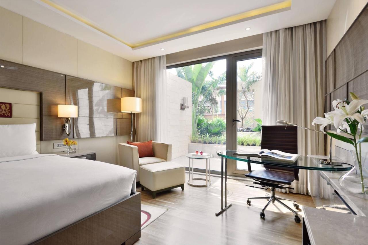 Hotel Jw Marriott Mumbai Sahar Airport Exteriér fotografie A room at the hotel