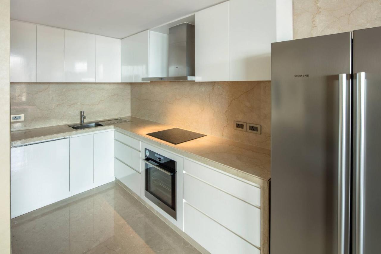 Hotel Jw Marriott Mumbai Sahar Airport Exteriér fotografie A modern kitchen