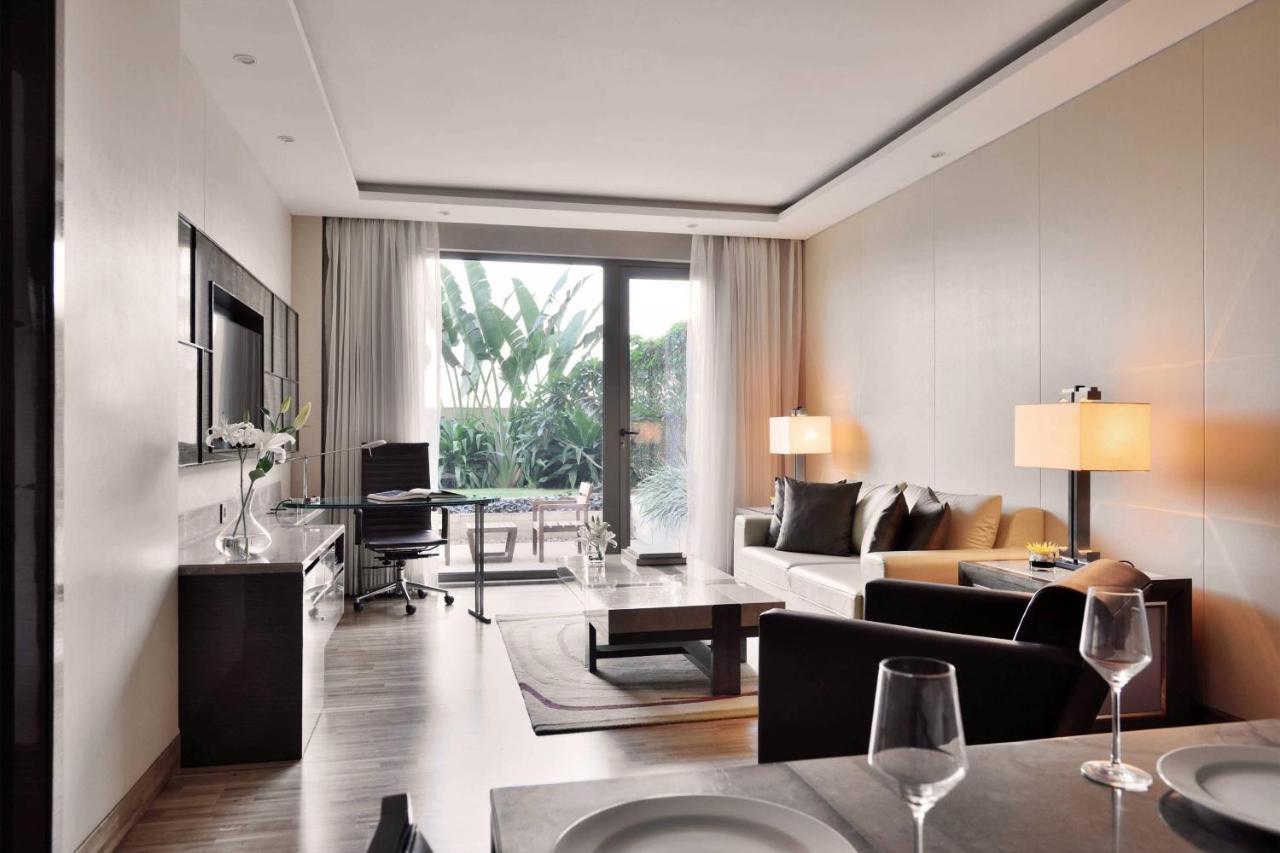 Hotel Jw Marriott Mumbai Sahar Airport Exteriér fotografie A suite at the hotel