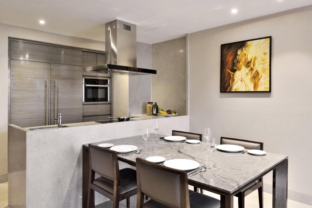 Hotel Jw Marriott Mumbai Sahar Airport Exteriér fotografie A kitchen at The Ivy Collection