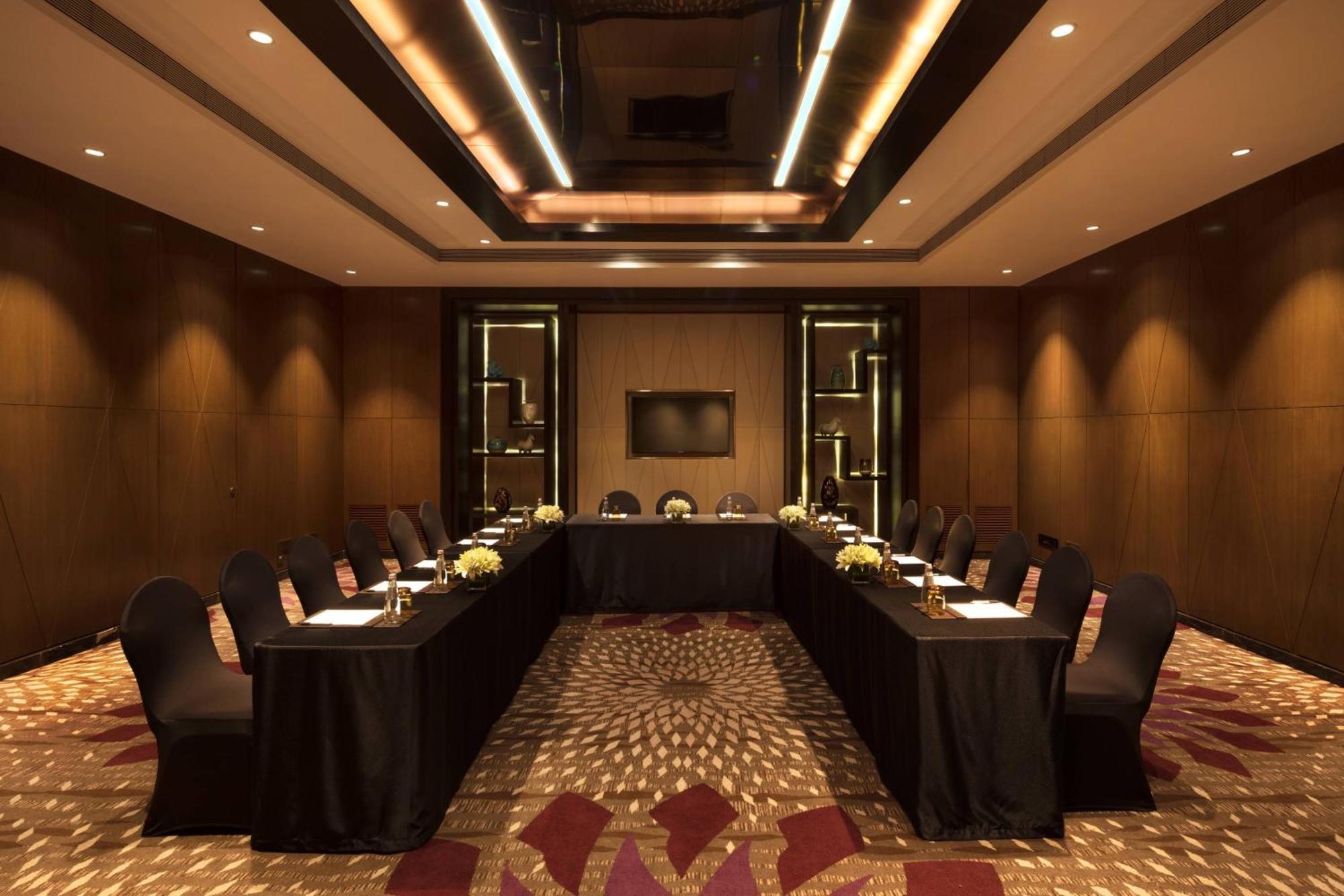 Hotel Jw Marriott Mumbai Sahar Airport Exteriér fotografie A meeting room